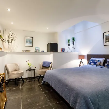 18th Century Groundfloor Canal House With Patio/garden Appartement Amsterdam