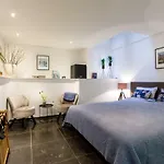18th Century Groundfloor Canal House With Patio/garden Apartment Amsterdam